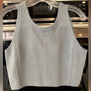 Lululemon ribbed v-back cropped tank top